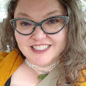 Meet your Posher, Teresa